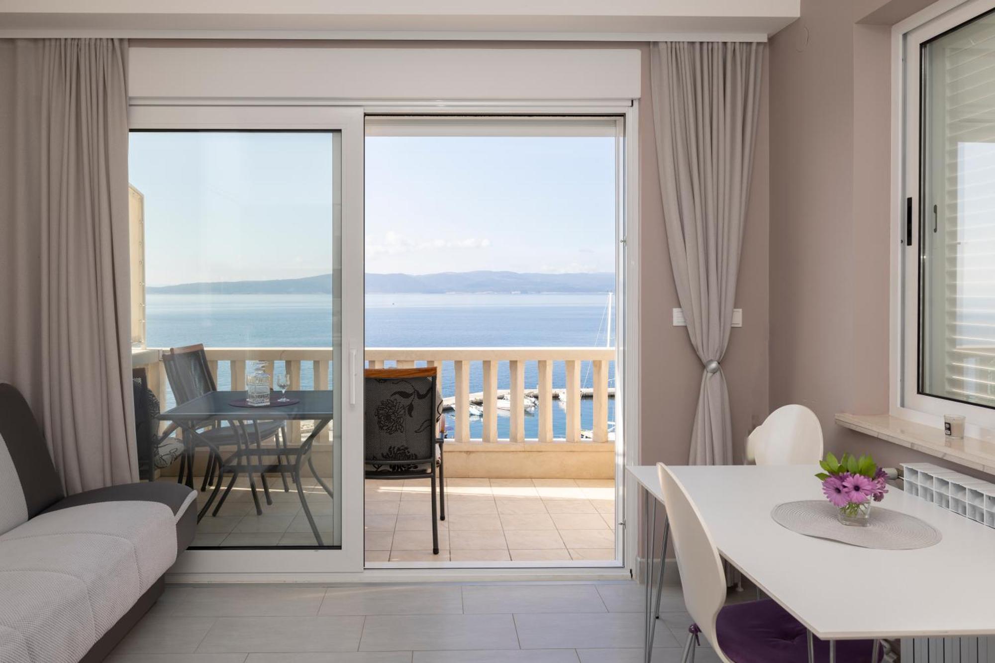 Apartmans Lale Брела Екстериор снимка