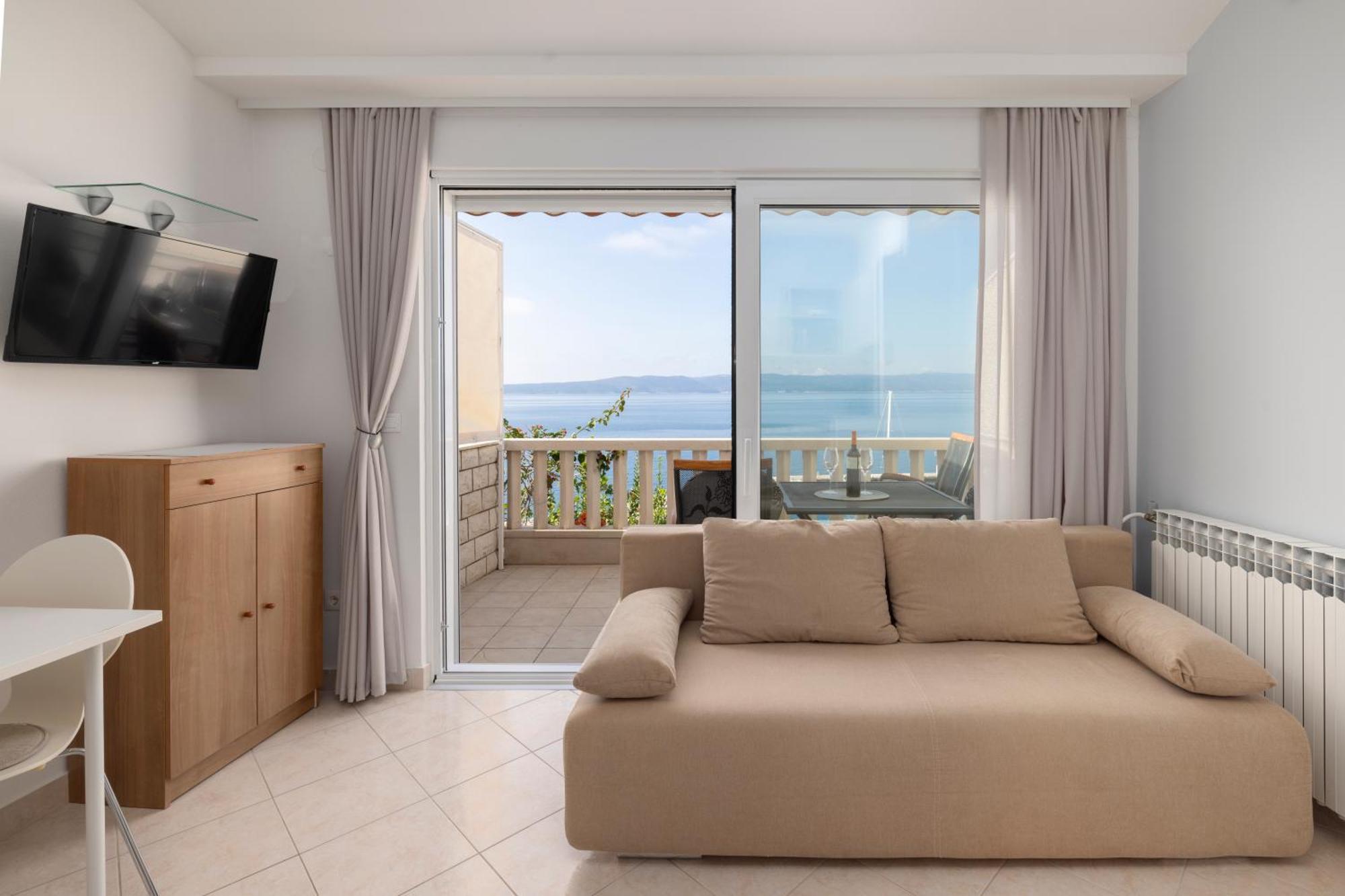 Apartmans Lale Брела Екстериор снимка