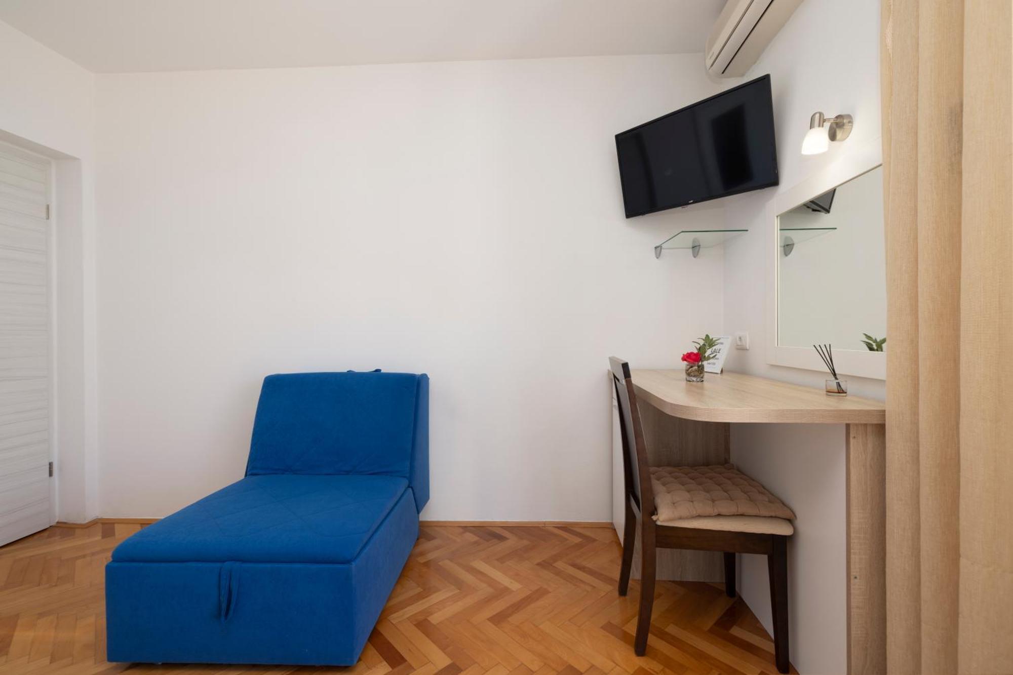 Apartmans Lale Брела Екстериор снимка