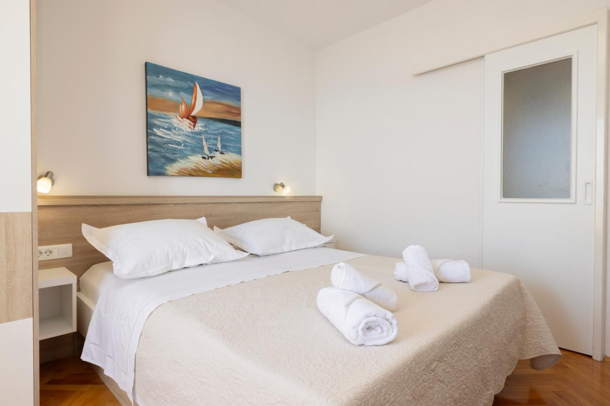 Apartmans Lale Брела Екстериор снимка