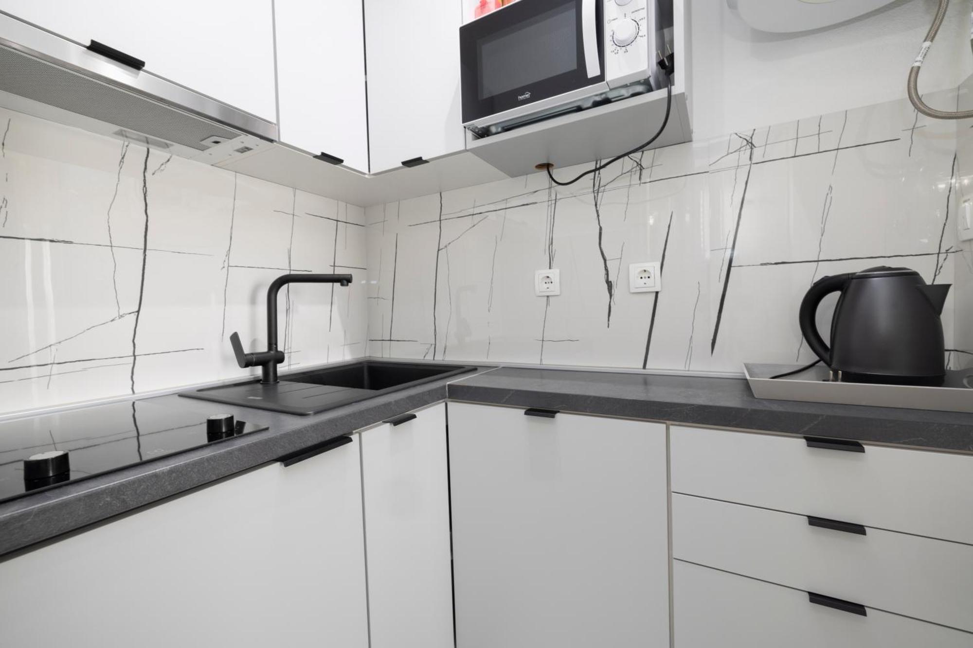 Apartmans Lale Брела Екстериор снимка
