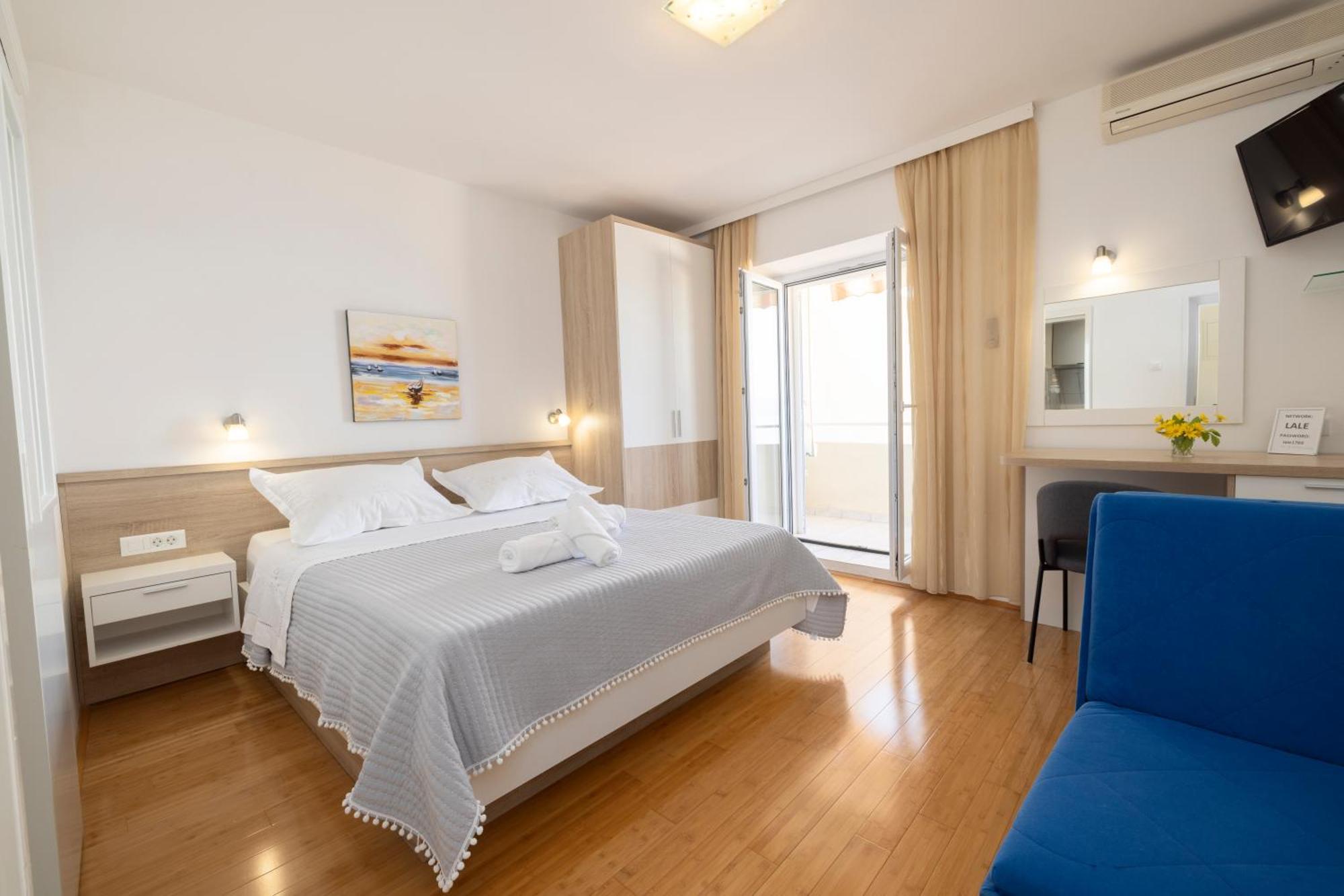 Apartmans Lale Брела Екстериор снимка