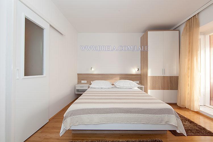 Apartmans Lale Брела Екстериор снимка